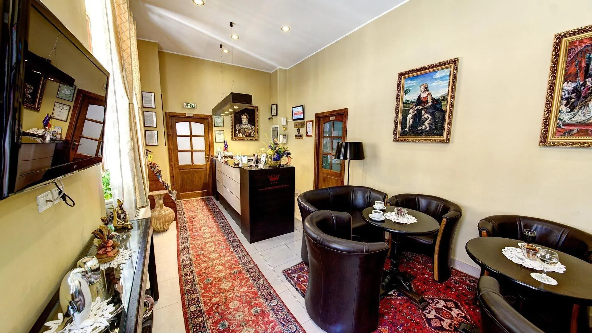 Hotel Reginetta II 부쿠레슈티