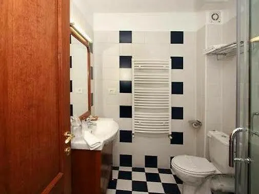 Hotel Reginetta II 부쿠레슈티